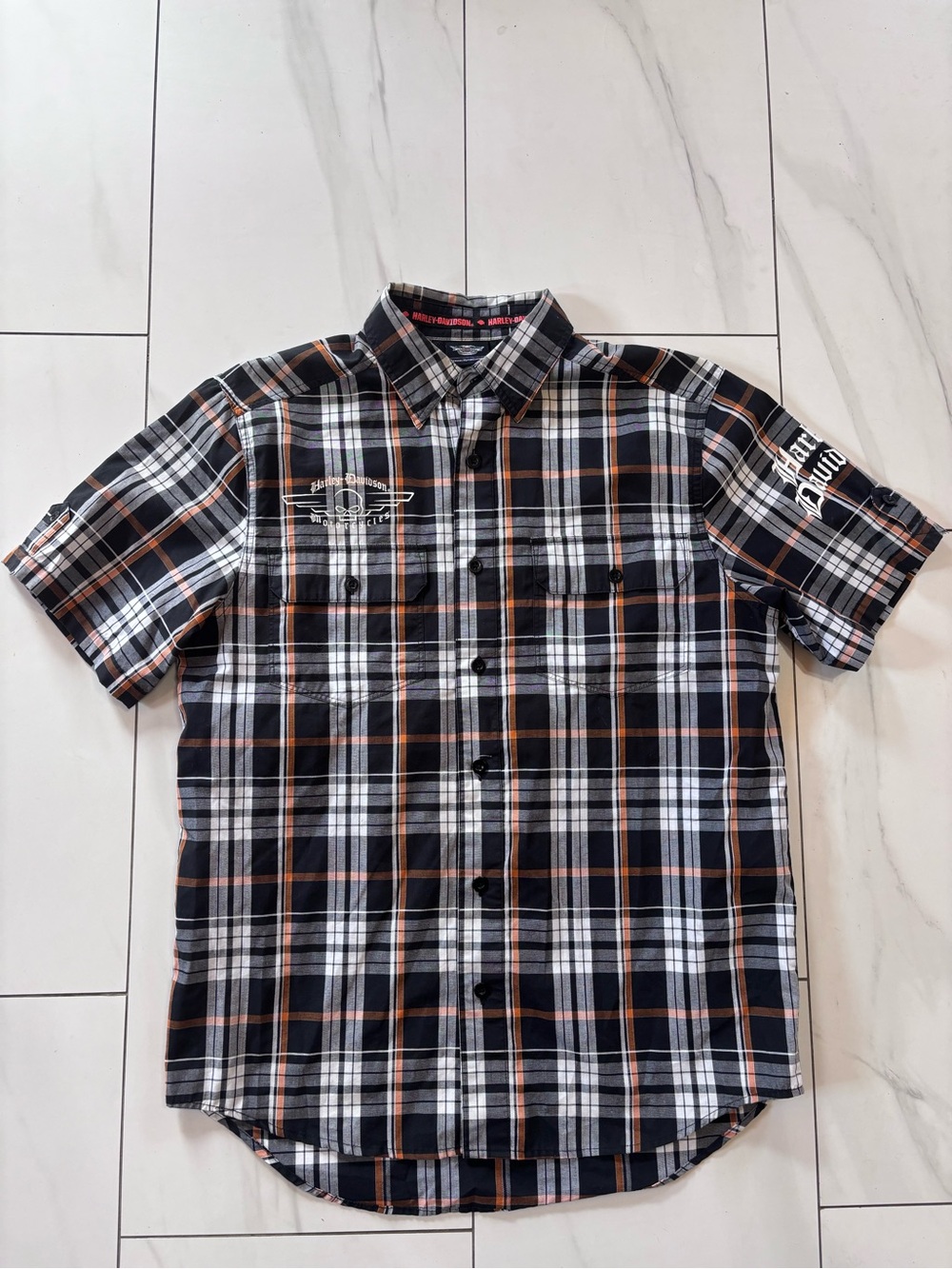 Harley-Davidson Short Sleeve Plaid Button-Up Shirt Medium/large, like new!